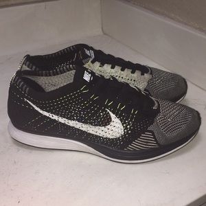 *USED* FLYKNIT RACERS “VOLT”